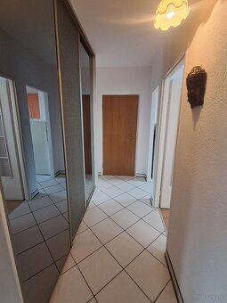 3 pokoje, powierzchnia 61m2, III piętro, balkon, umeblowane - 6