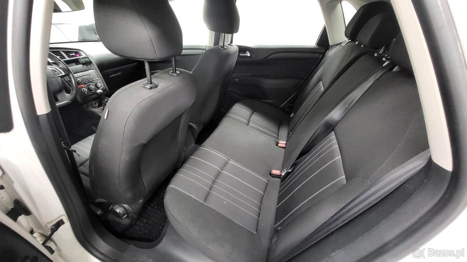 Samochód osobowy - 7