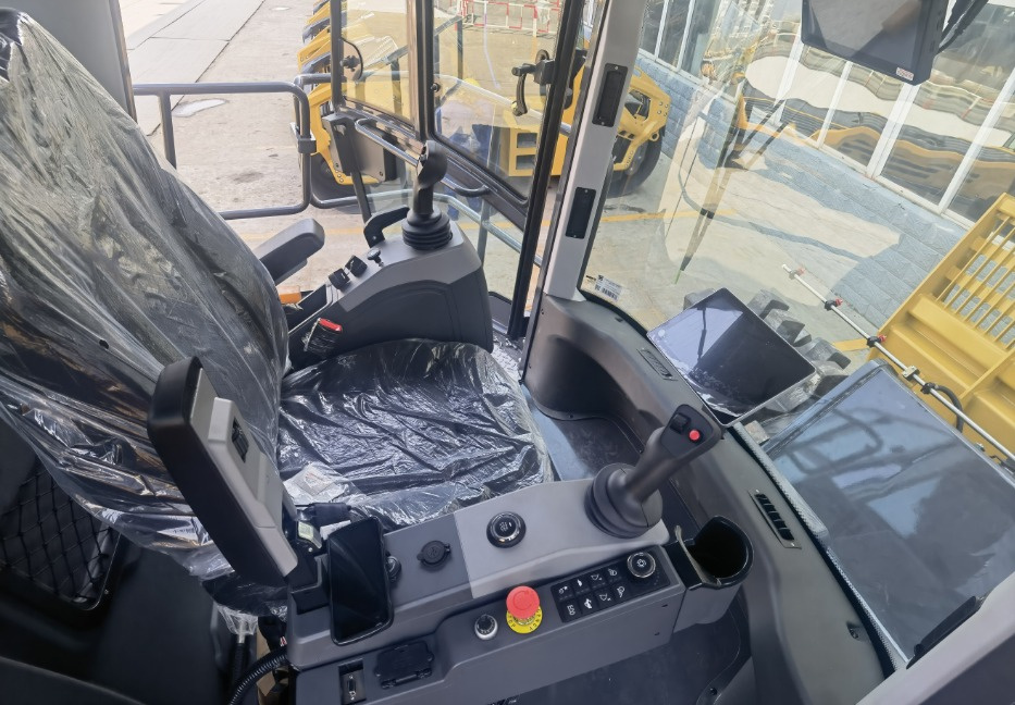 Refundacja 50% NOWY Kompaktor MAXUS 21-35 Ton Compactor - 7