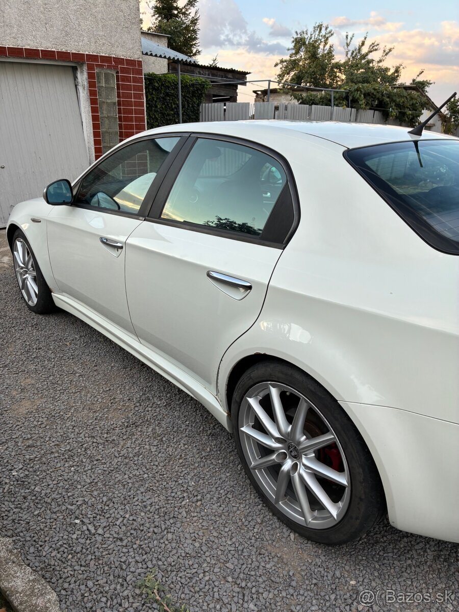 Alfa Romeo 159 1.9 JTDm Ti športová edícia - 7
