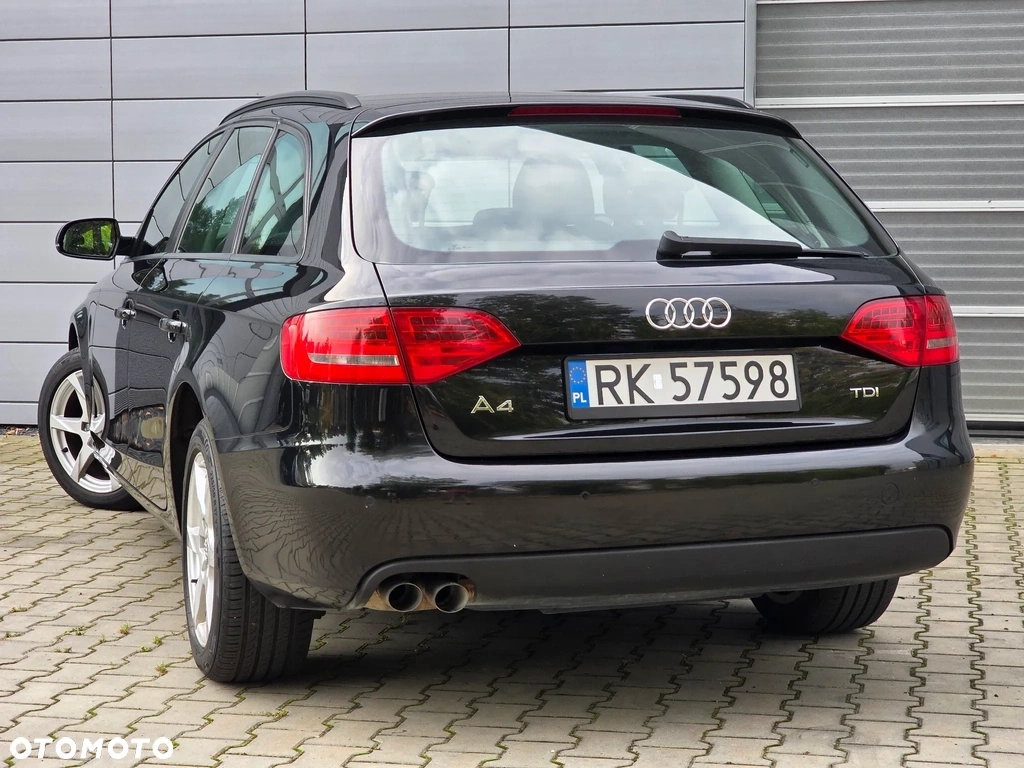 AUDI A4 B8 Avant 2,0 TDI - 7
