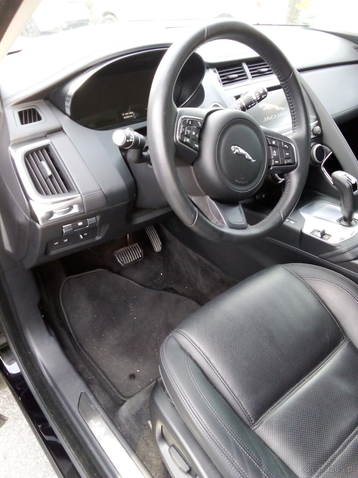 Sprzedam Jaguar e-Pace - 7