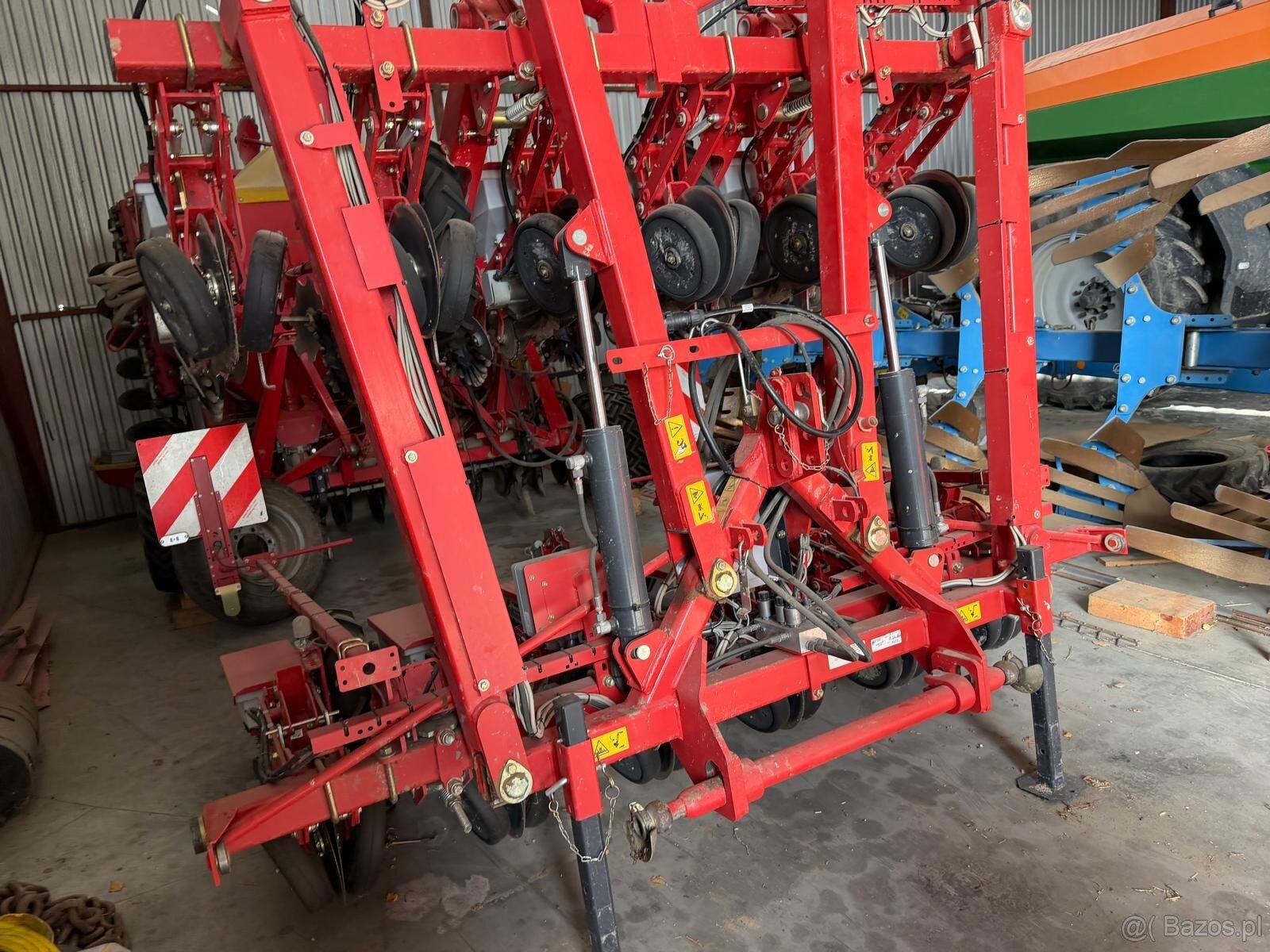 Siewnik do Buraków Kverneland Monopill 6 m,2 rzędowy.Stan id - 7