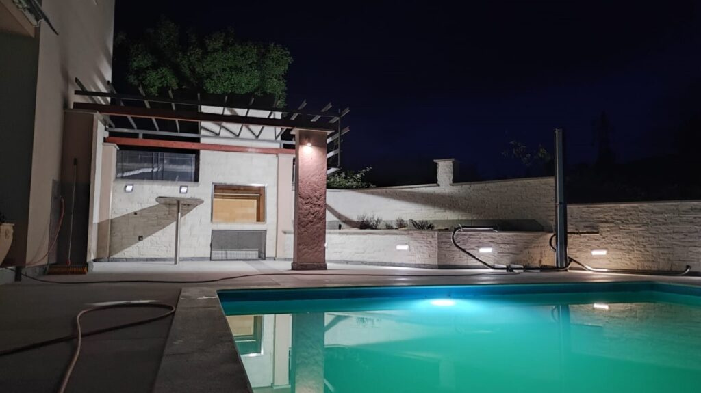 Chorwacja-Dwuapartamentowy umeblowany dom z basenem - 7