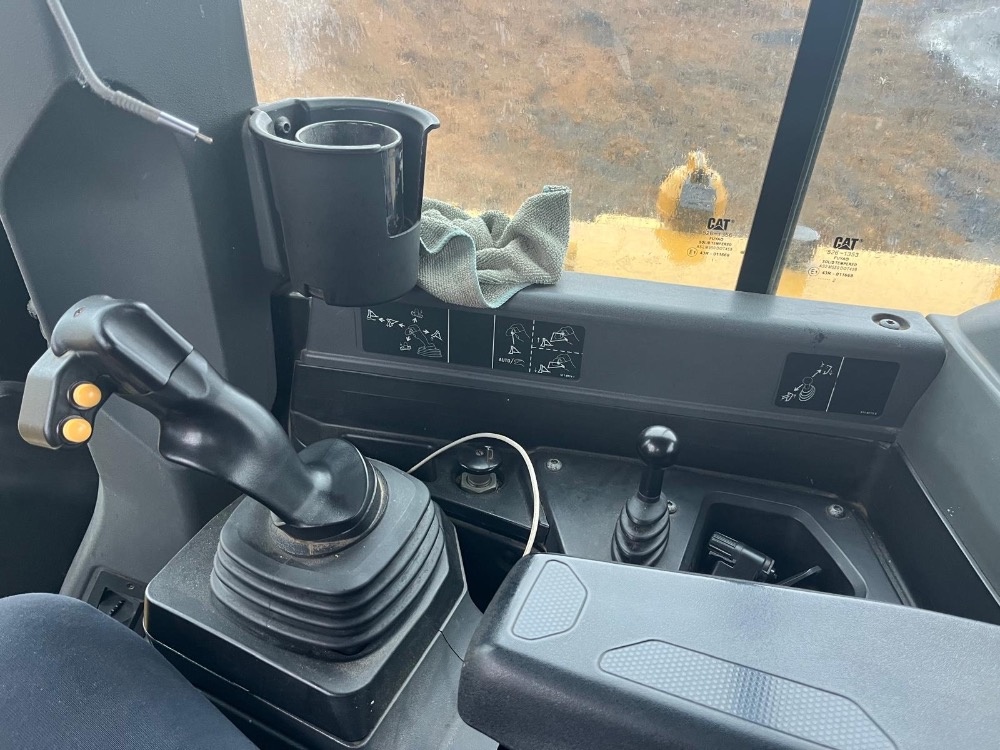 CAT D6XE - 7