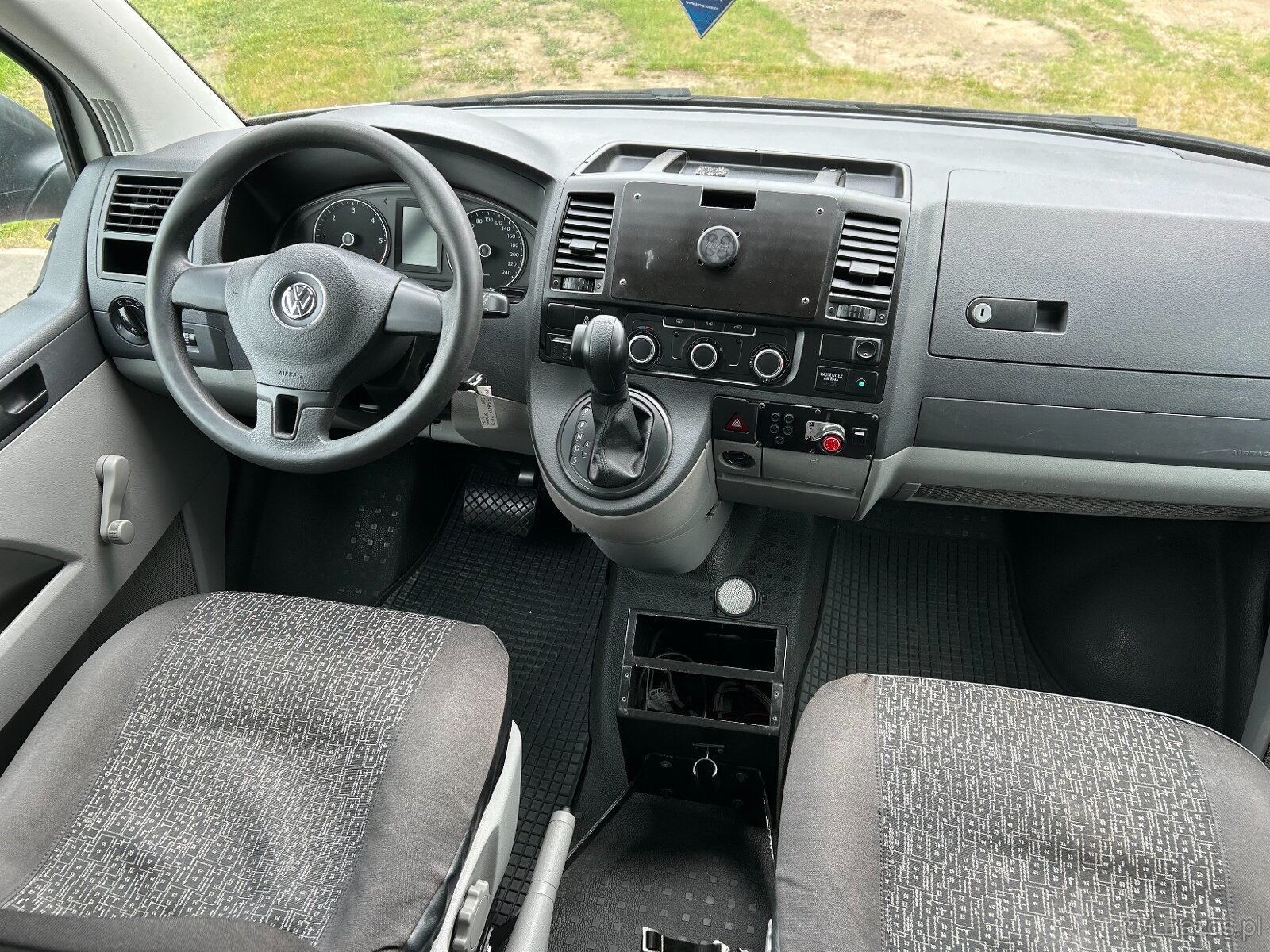 VW T5 2.0 TDI Ambulans / Karetka - DSG - 7