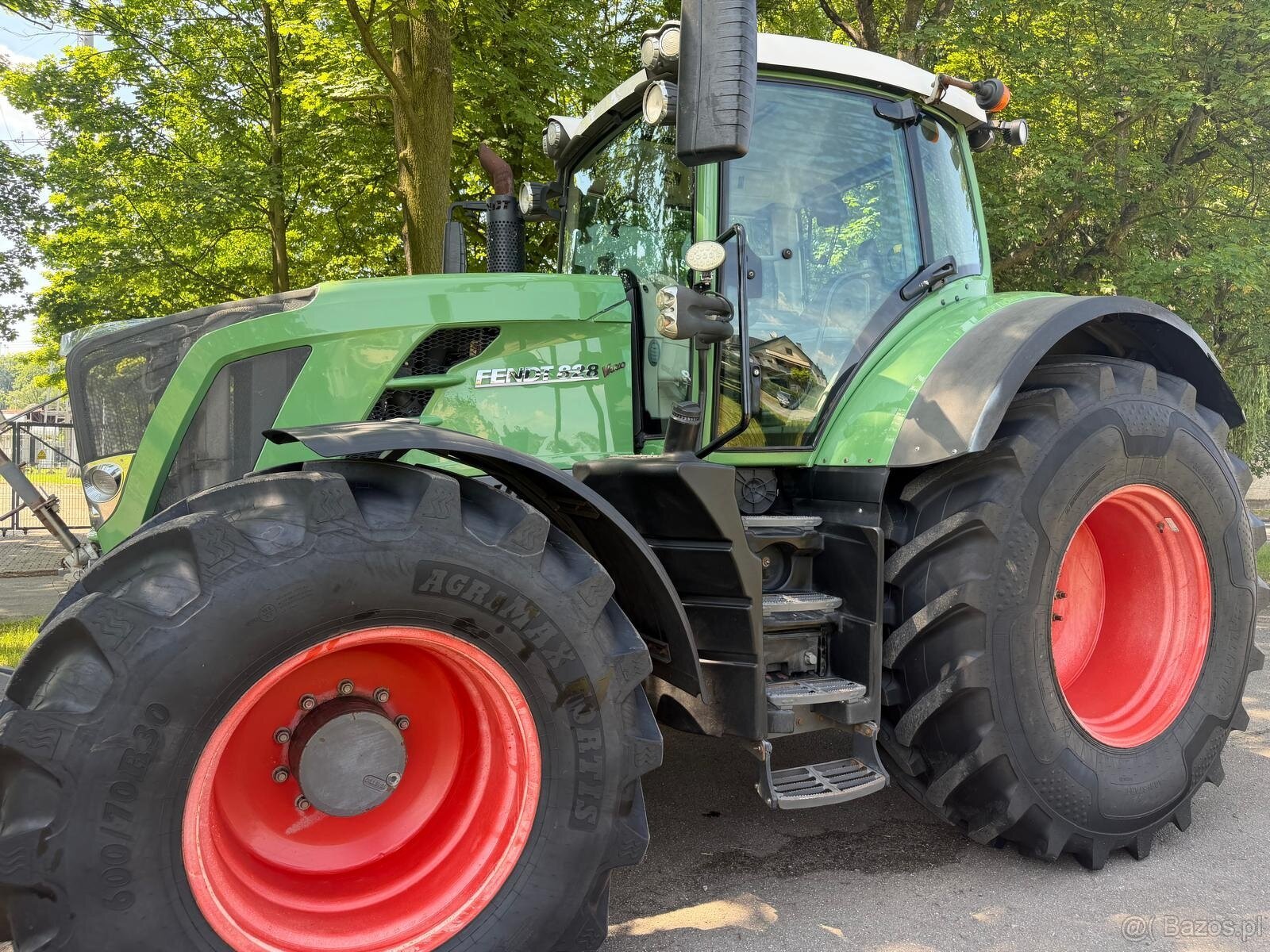 Ciągnik rolniczy Fendt 828 Vario rok 2013 GPS cena 218000 zł - 7