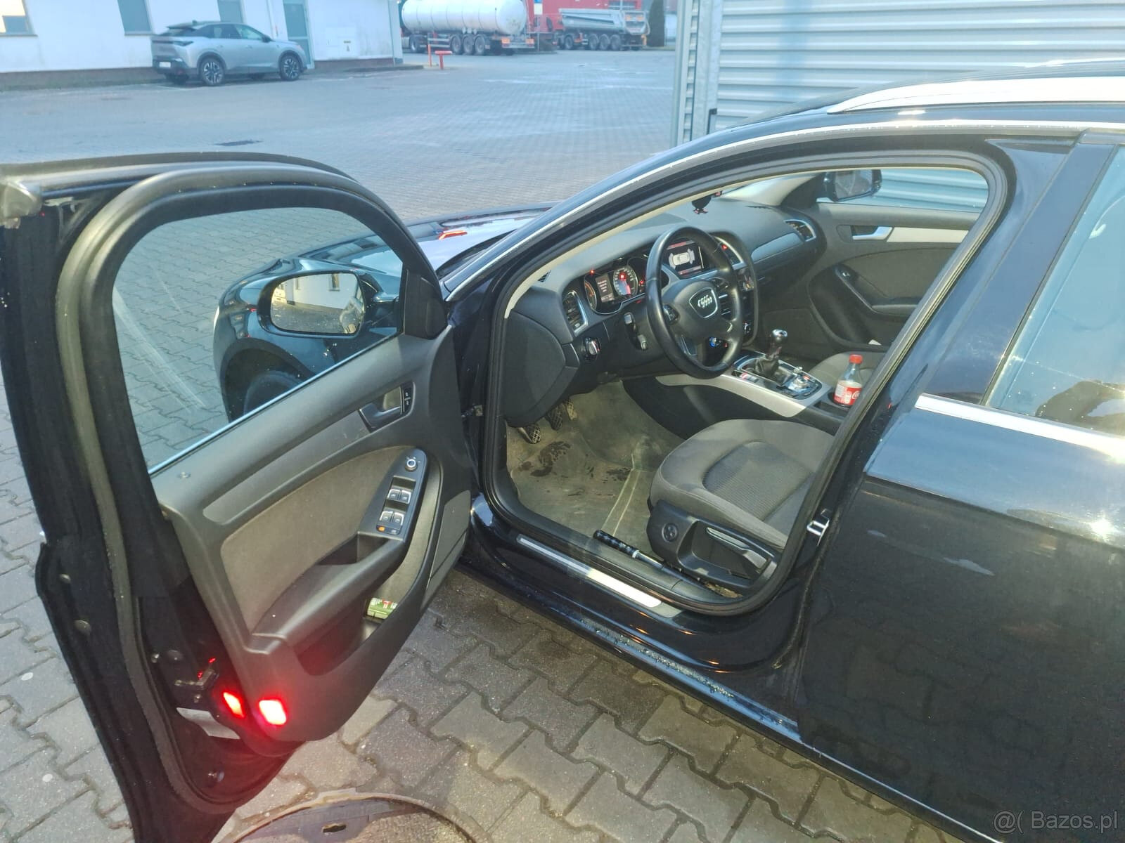 Sprzedam Audi A4 B8 2.0 150 KM 2014 rok - 7