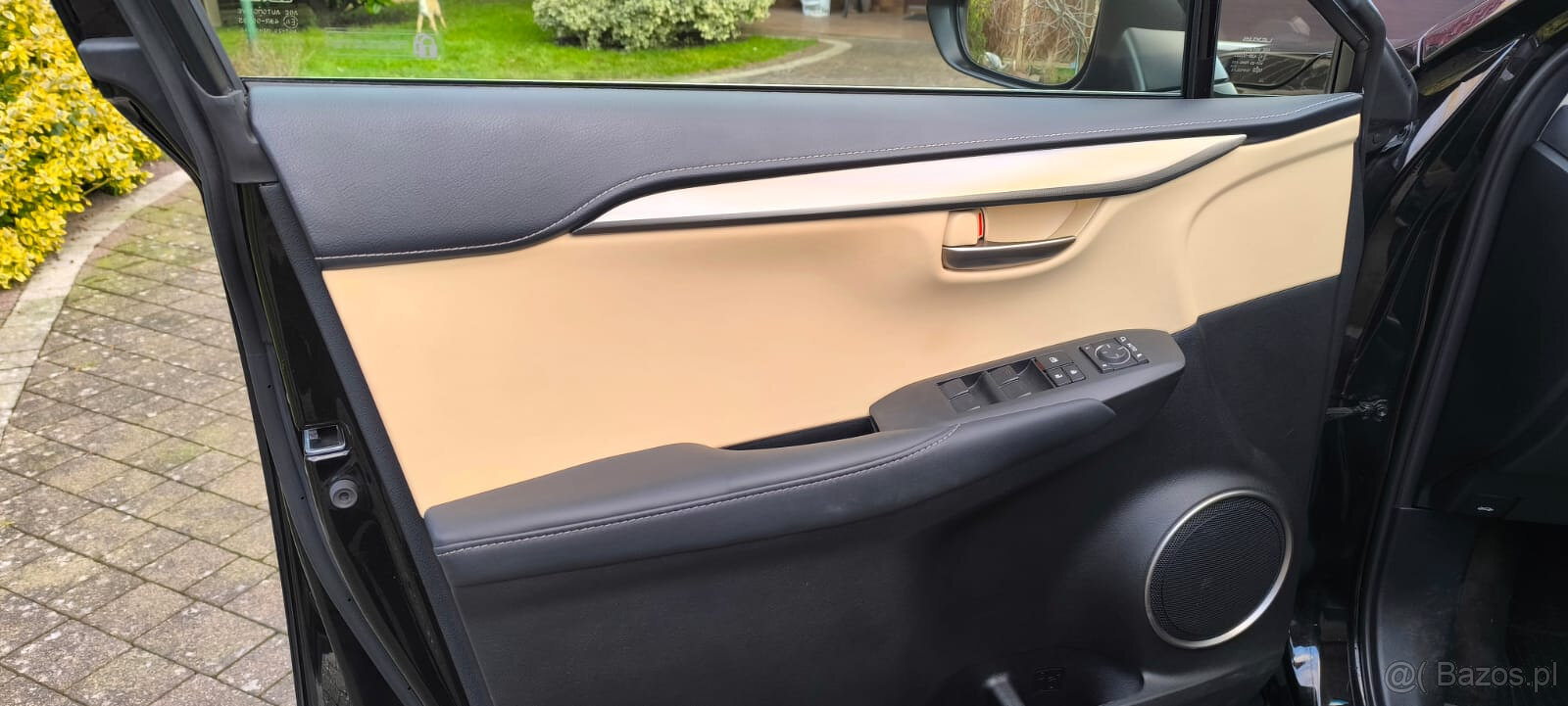 Lexus NX300H - 7
