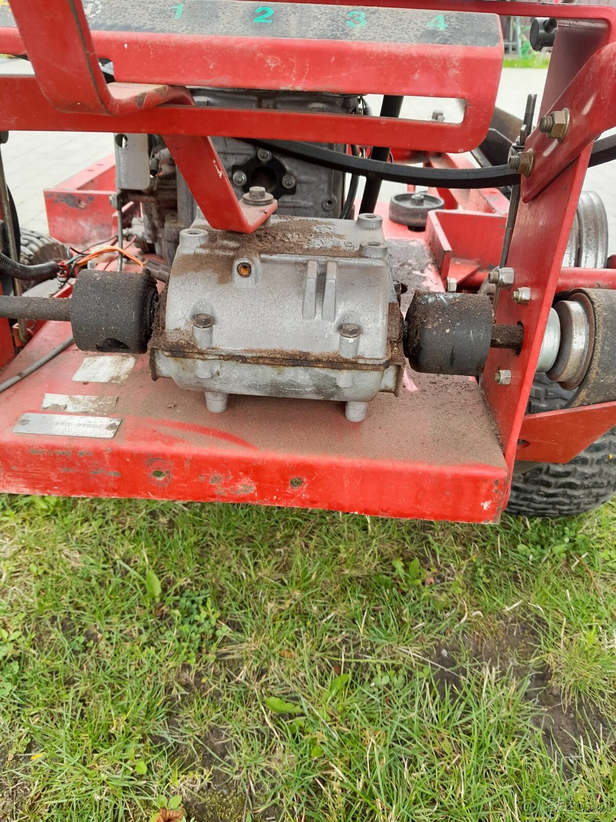 Toro Ferris kosiarka pielęgnacja sadownicza 17 km - 7