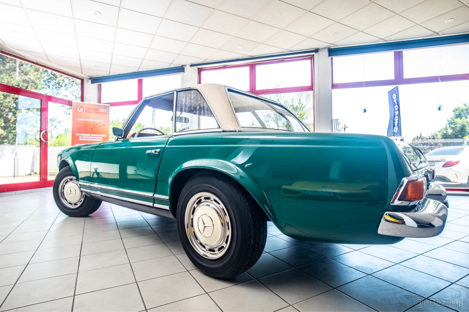 Mercedes Benz W113 280SL Pagoda - 7
