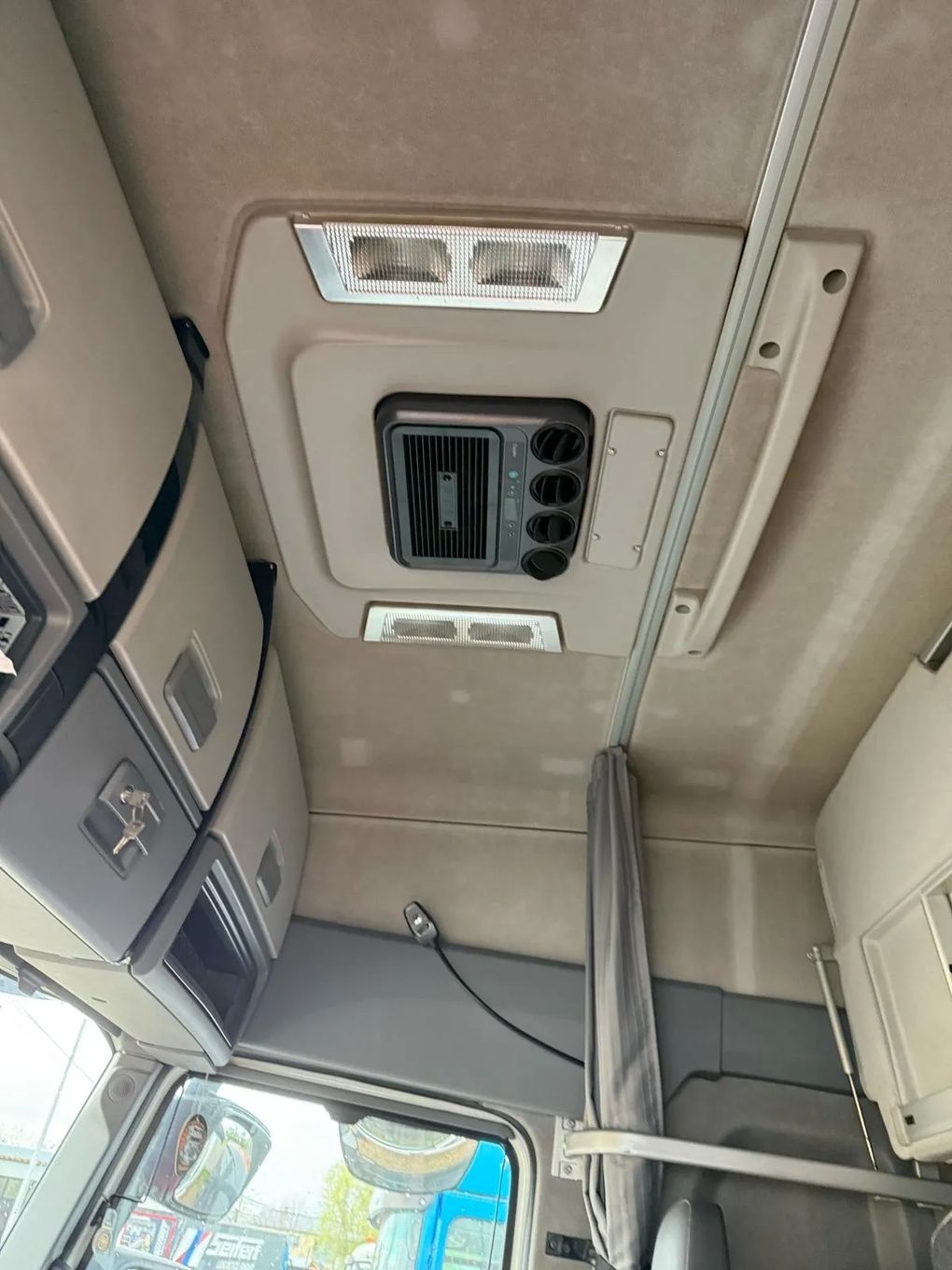 Renault T 440 typ HD001, CKZ42A - 7