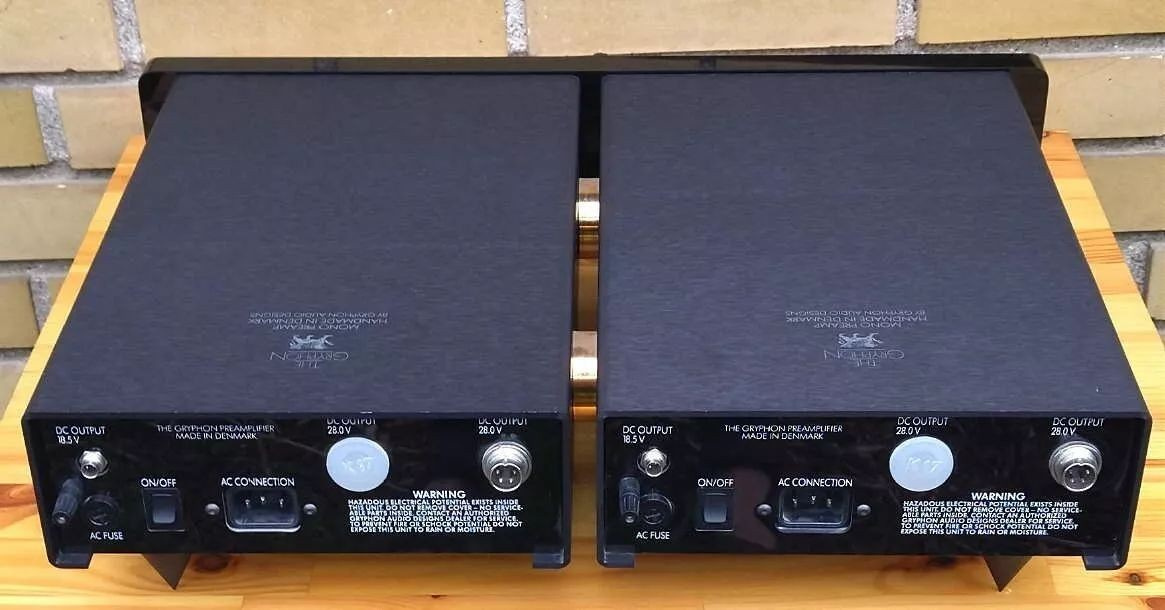 Przedwzmacniacz Gryphon Audio Designs Model XT MC - 7