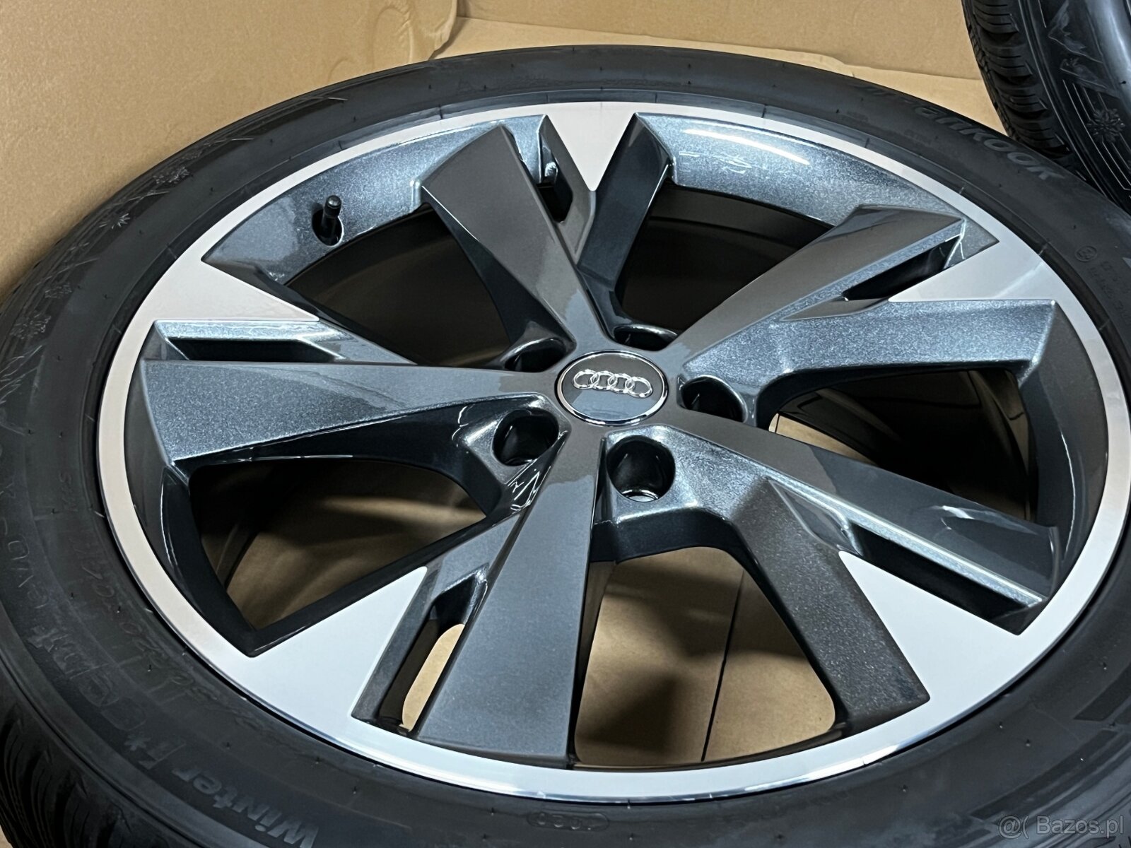 Audi Q4 e-tron 89A601025E 89A601025M 8Jx20 ET45 9Jx20 ET42 - 7