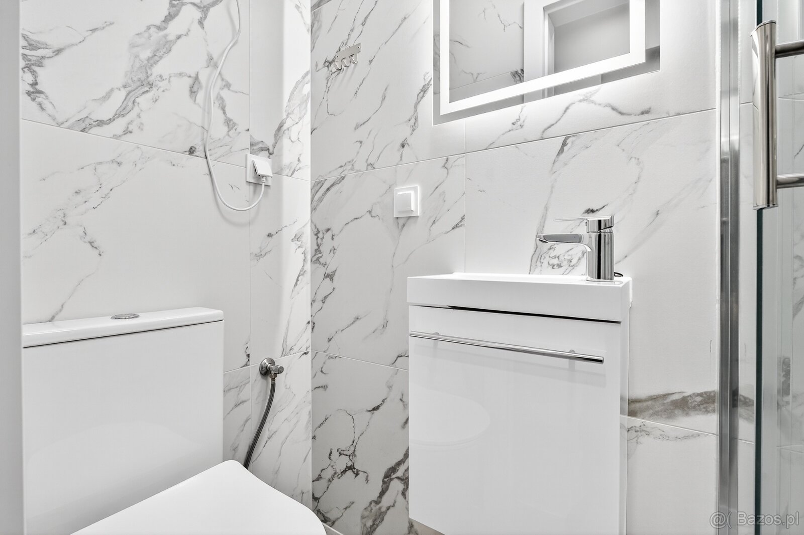 Nowoczesny pokój z łazienką i balkonem przy uczelni. - 7