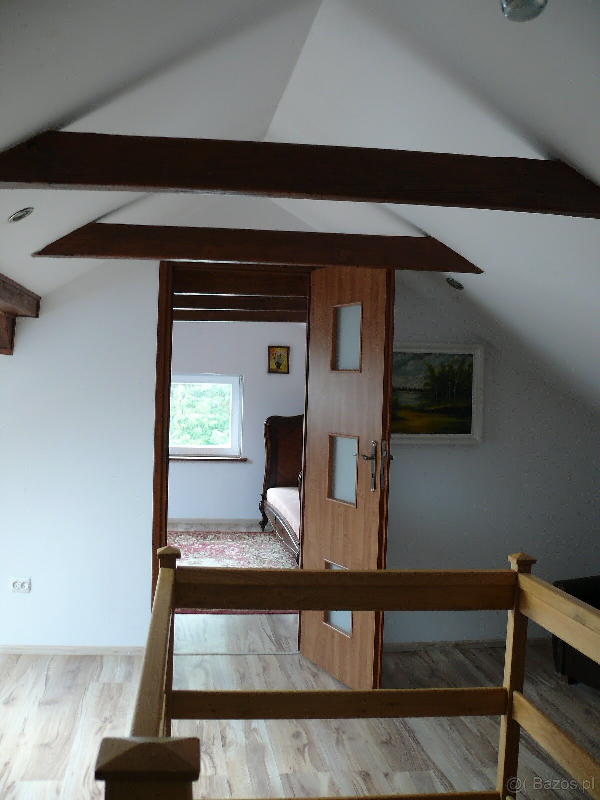 Dom wśród zieleni przy lesie - 7