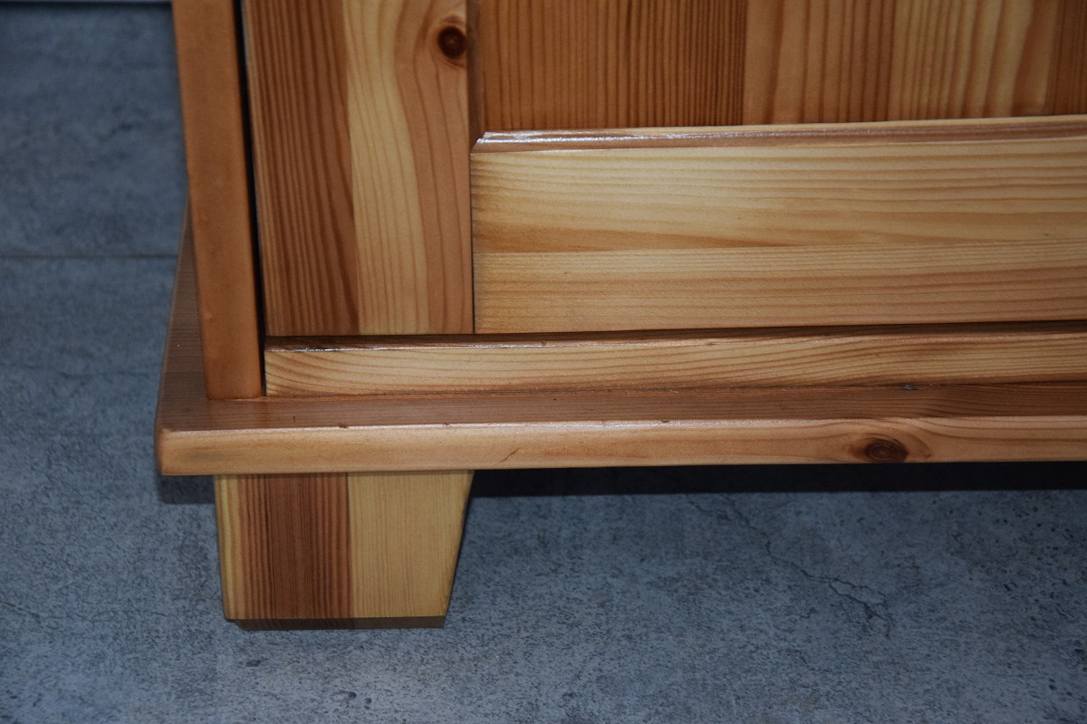 komoda z drewna sosnowego - jak nowa - 7
