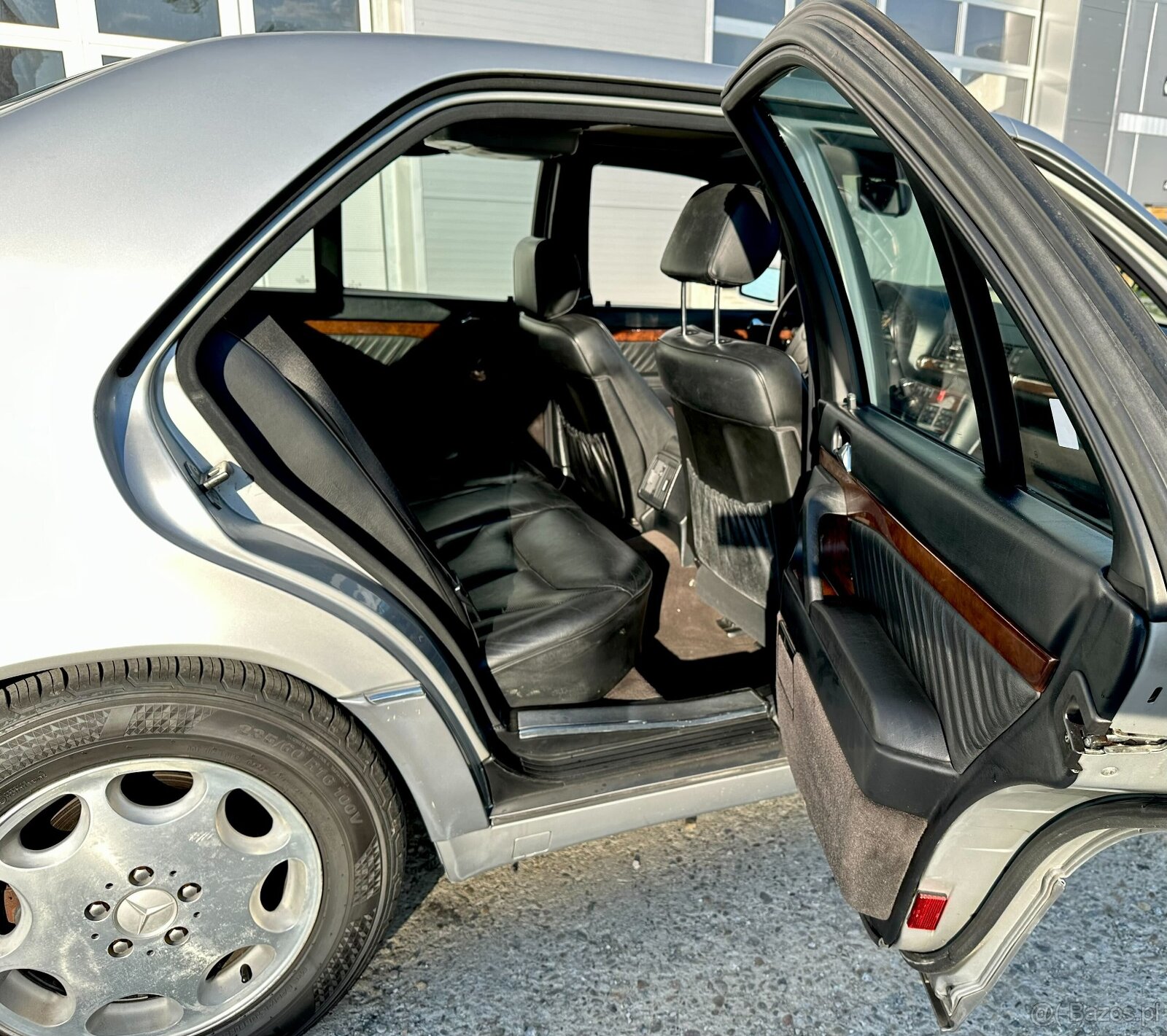 Na sprzedaż legendarny Mercedes-Benz SE 500 "Mamut" W140 - 7