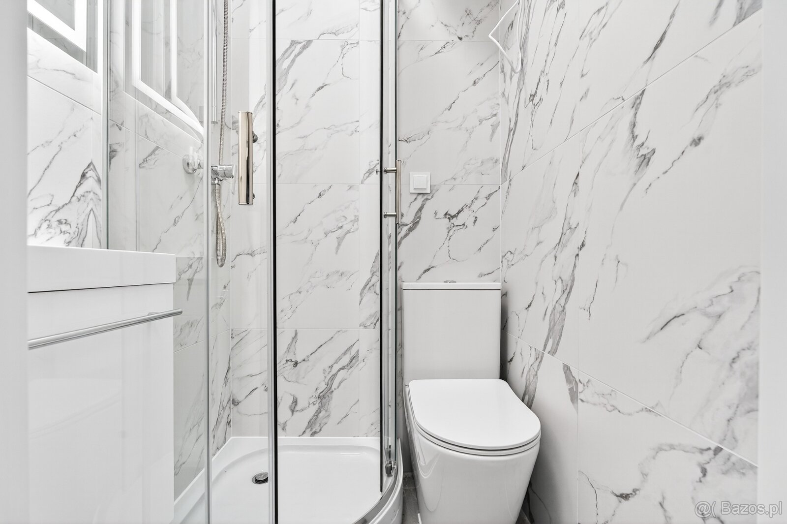 Nowoczesny pokój z łazienką i balkonem przy uczelni. - 7