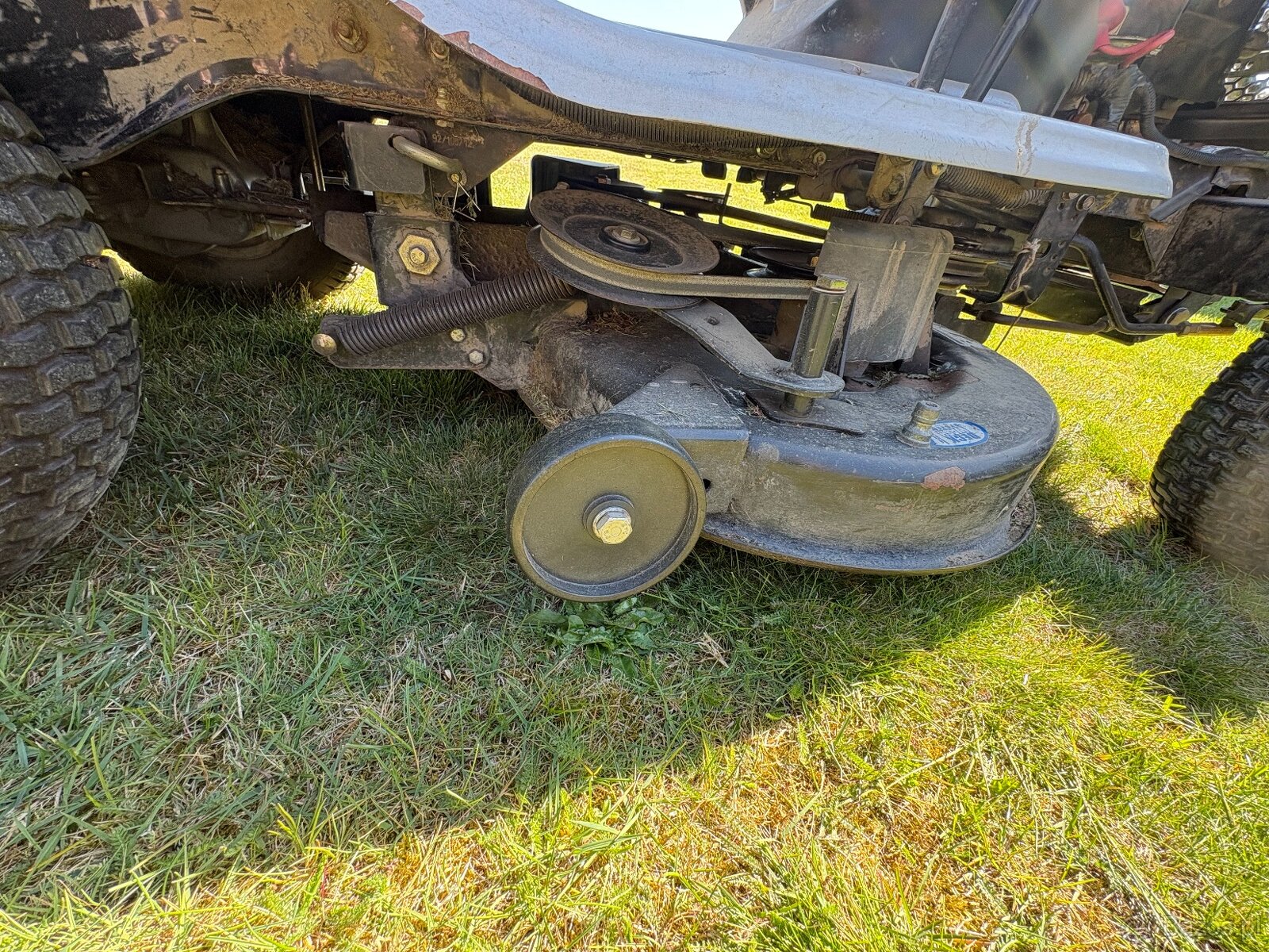 Kosiarka traktorek MTD11,6 KW z koszem-uszkodzony pas jezdny - 7