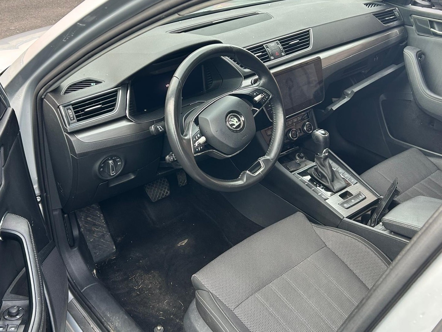 Škoda Superb 2.0 TDI 110 kW DSG - 7