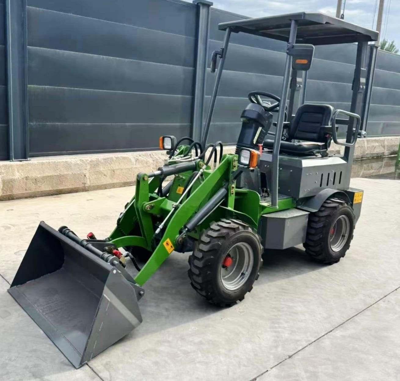 ELEKTRYCZNA ŁADOWARKA KOŁOWA E906-Li - 7