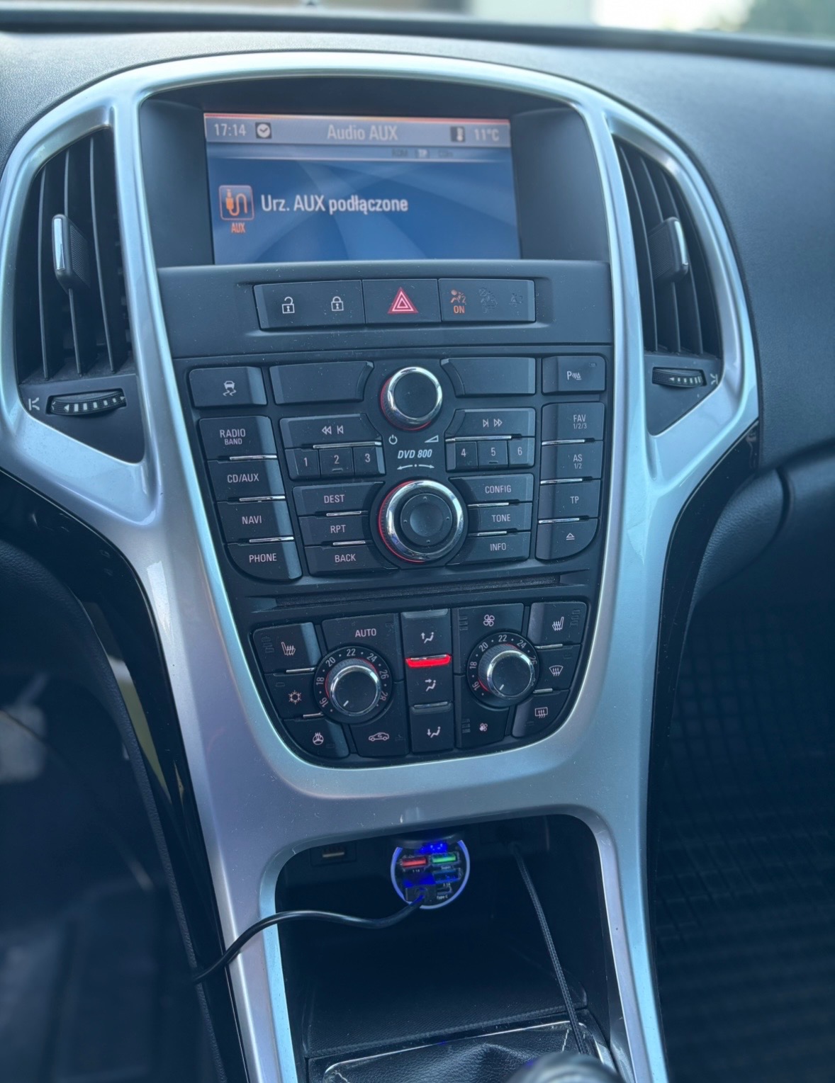 Opel Astra J 1.6T 2011 hatchback - 7