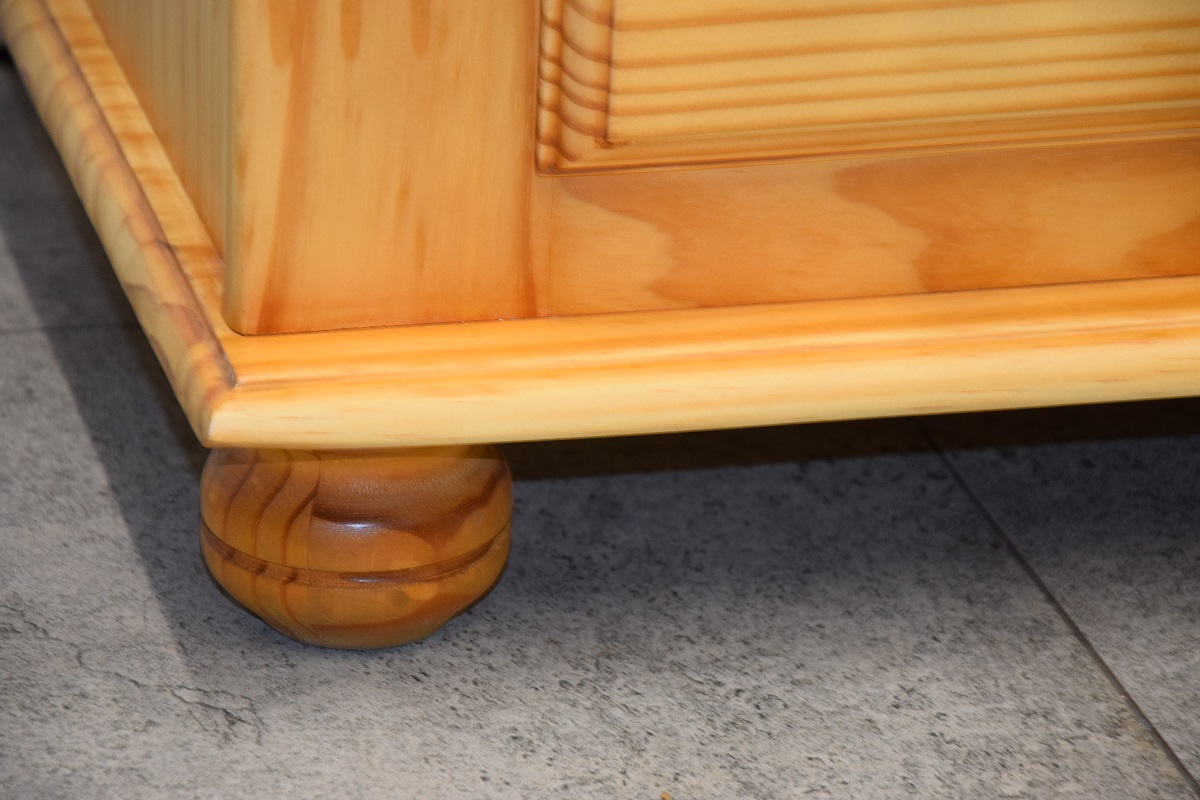 komoda z drewna sosnowego - jak nowa - 7