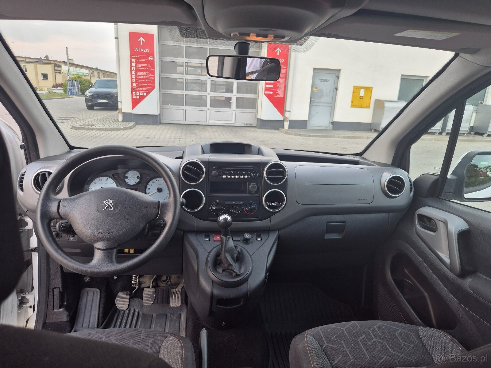 Sprzedam samochód Peugeot Partner 1.6 HDi z 2018 roku - 7