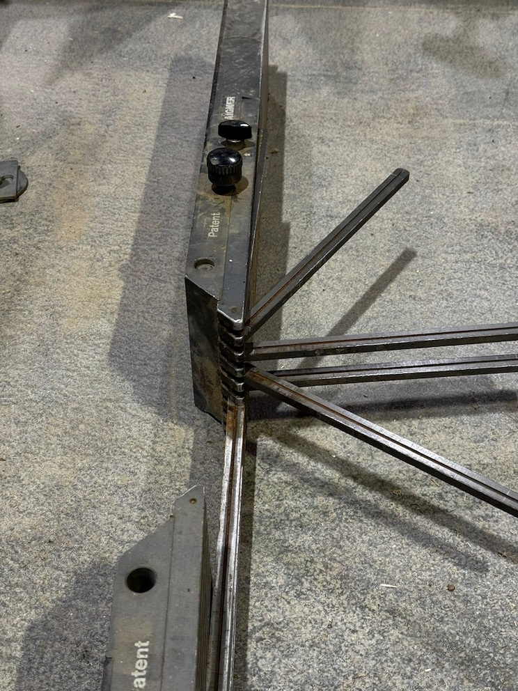 Prowadnice do przykładnic frezarskich AIGNER patent - 7