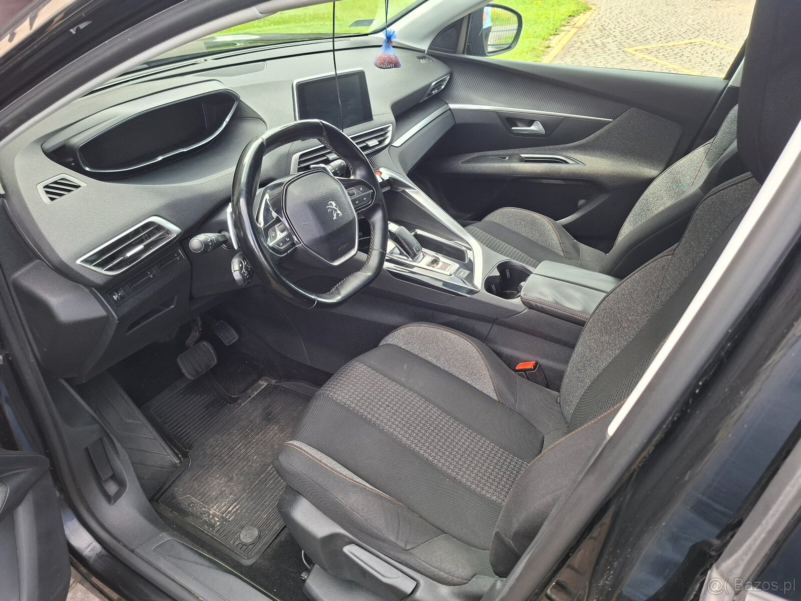 Sprzedam Peugeot 3008 SUV rok 2018 - 7