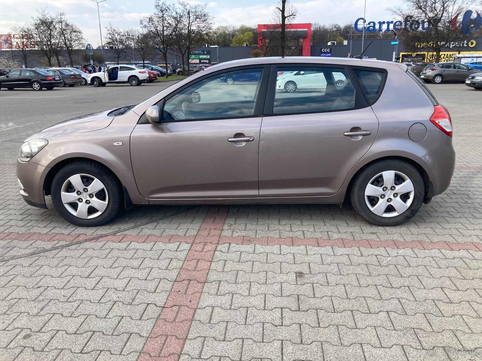 Ceed 1.4 Benzyna - 7