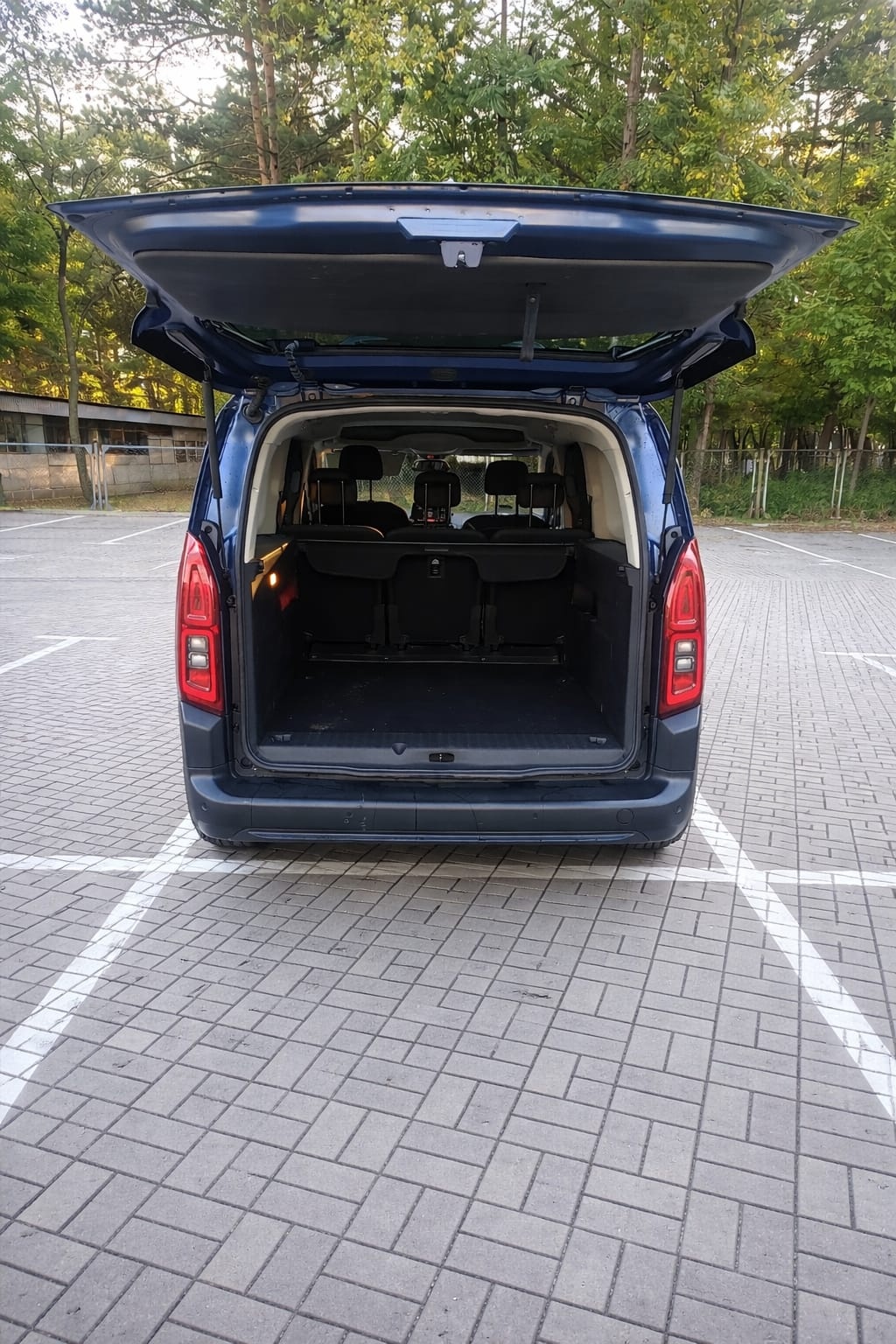 Sprzedam Citroen Berlingo XL 2021r. Niski prsebieg - 7