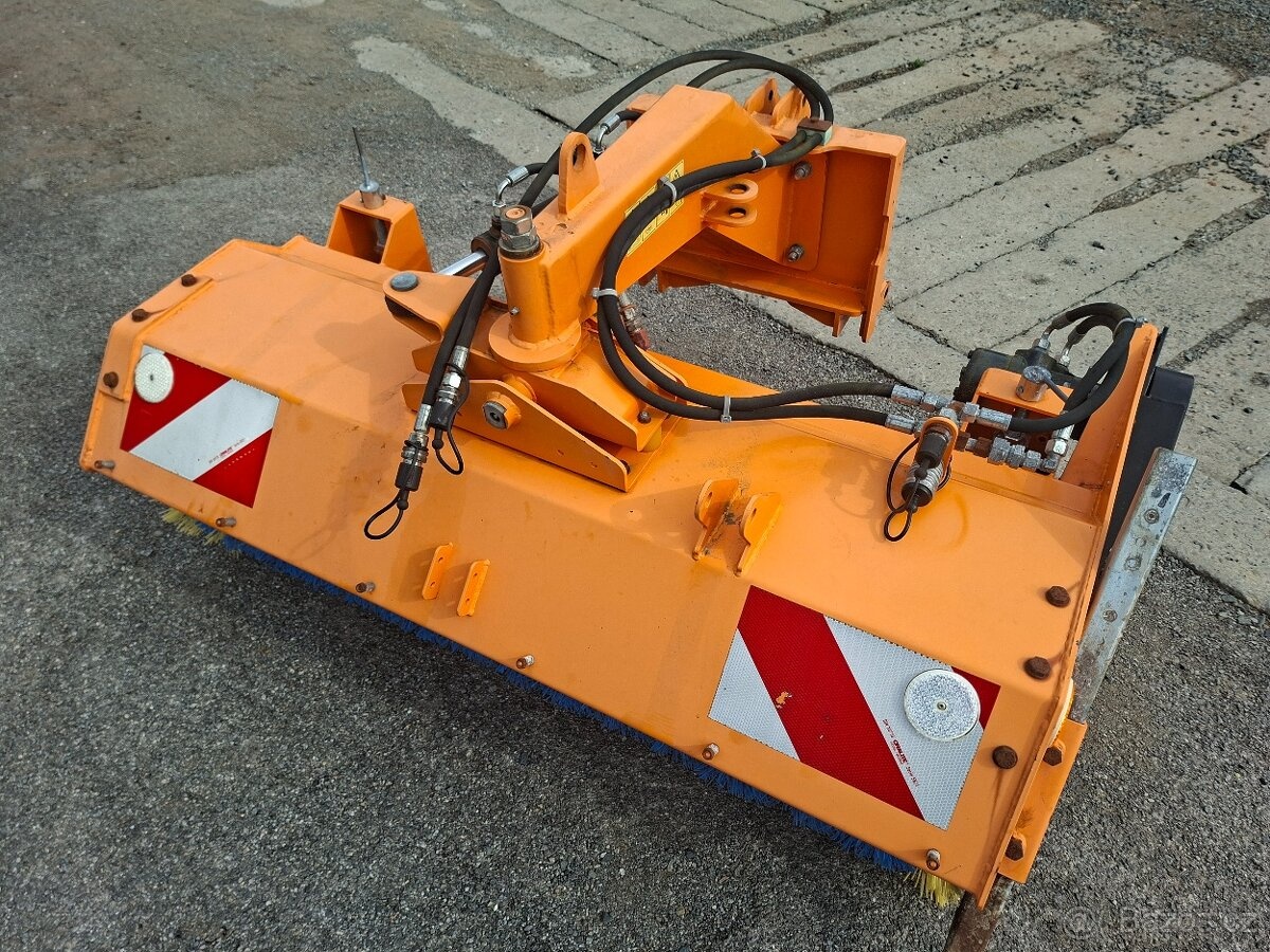 Przednia szczotka do ciągnika ZAR 14 - 7