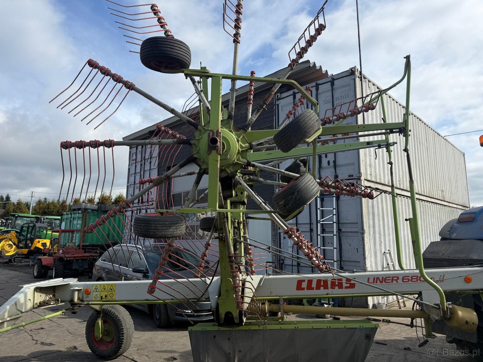 Zgrabiarka karuzelowa Claas Liner 680 cena 19900 zł.Lokaliza - 7
