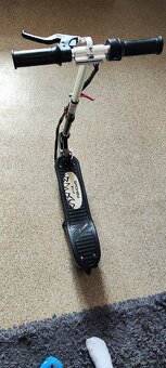 Hulajnoga elektryczna dla dziecka do 50 kg - 7