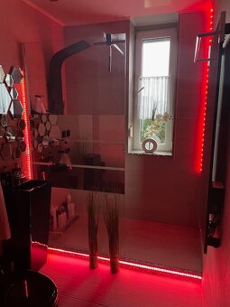 Dom z warsztatem serwisu ogumienia i basenem . Książenice gm - 7