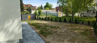 Dom w zabud. bliźniaczej o pow. 111 m2, działka 280m2, stan - 7