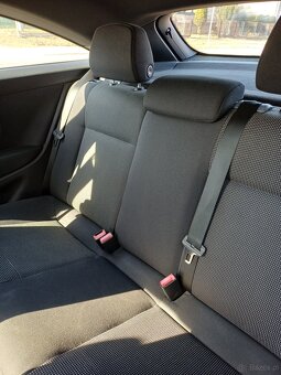 Opel Astra H 1.6 GTC 2006r - 7