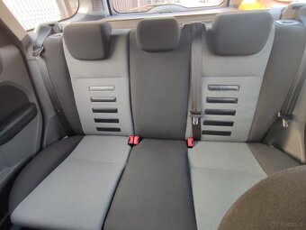 Ford Fokus MK2 2009 LPG/ jeździ-brak rdzy/do lekkiej naprawy - 7