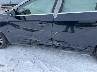 Volvo V60 Plug in hybrid 2.4 D6 158kw, 4WD,automat,r.10/2013 - 7