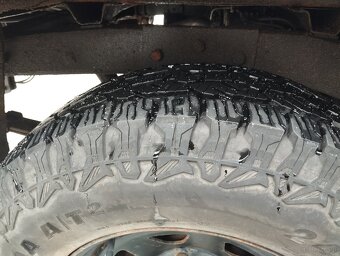 Samochód Nissan Navara - 7