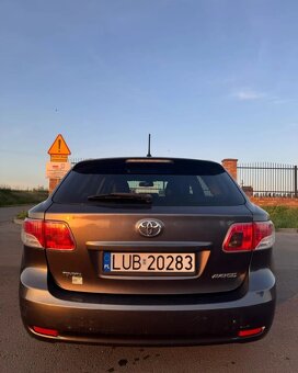 Toyota Avensis - 7