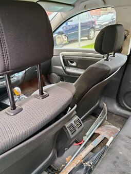 Renault Laguna 2008 r. - 7