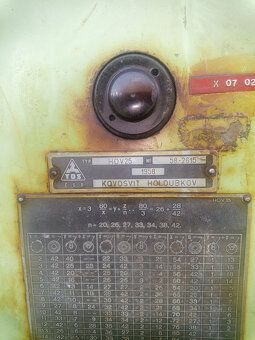 dlutownica pionowa TOS, typ HOV 25 - 7