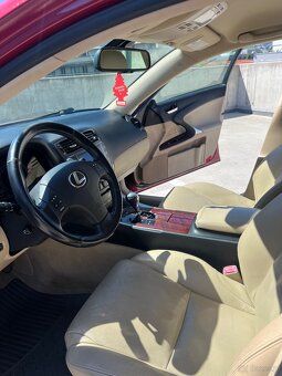 Lexus IS250 - 7