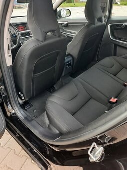 Volvo V60 2017r 2.0D2 - 7