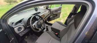 Toyota Yaris 1,3 benzyna - 7