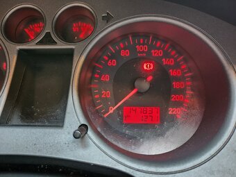 SEAT CORDOBA 1.4 - 7