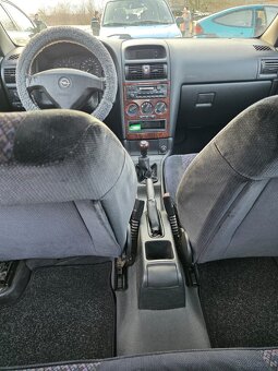 Sprzedam samochód osobowy marki opel astra - 7